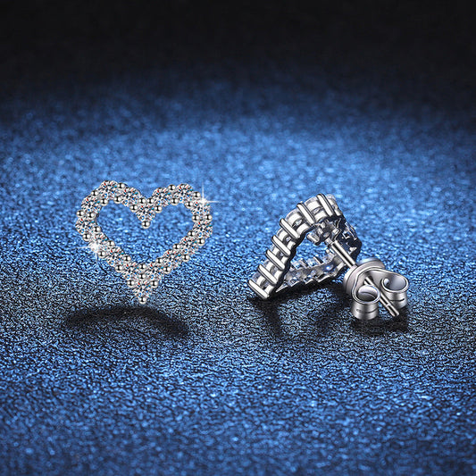 [Royal&Vicky]SPARKLING HEART-SHAPED MOISSANITE STUD EARRINGS