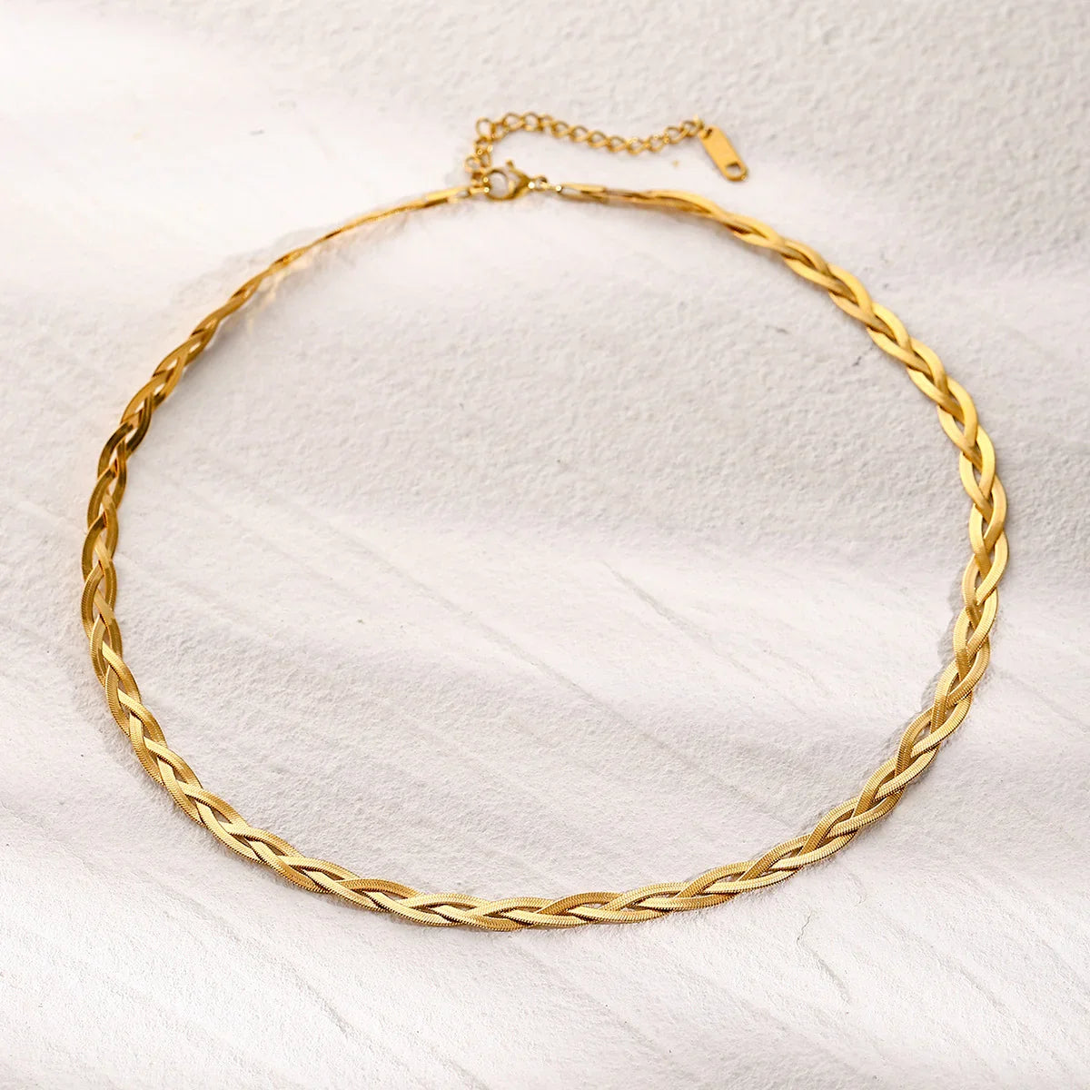 {"Royal&Vicky":"ロイヤル＆ヴィッキー","Corinna Gold Necklace":"コリーナ ゴールドネックレス"}