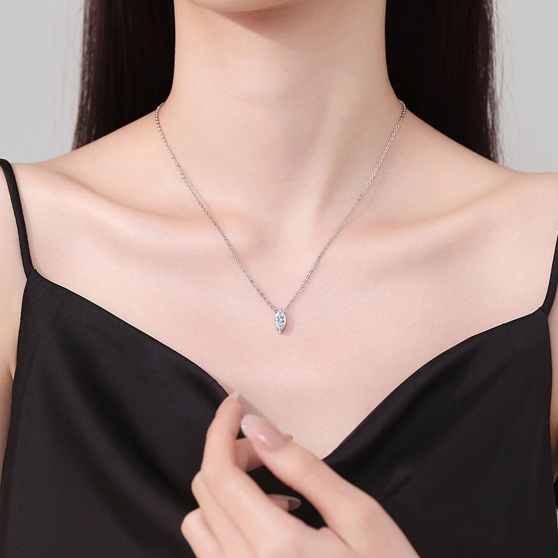 [Royal&Vicky]SOPHISTICATED MARQUISE-CUT MOISSANITE PENDANT NECKLACE