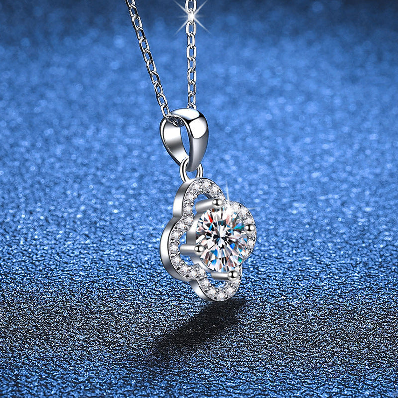 [Royal&Vicky]CLASSIC CLOVER MOISSANITE PENDANT NECKLACE
