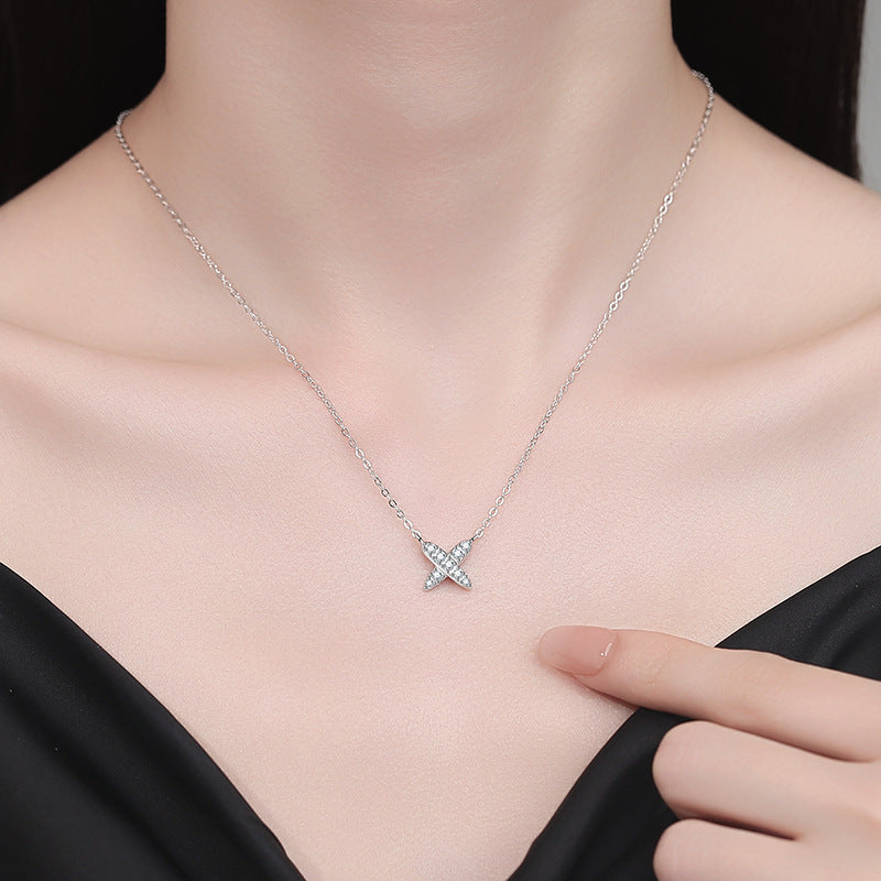 [Royal&Vicky]MODERN X-SHAPE PAVÉ MOISSANITE NECKLACE