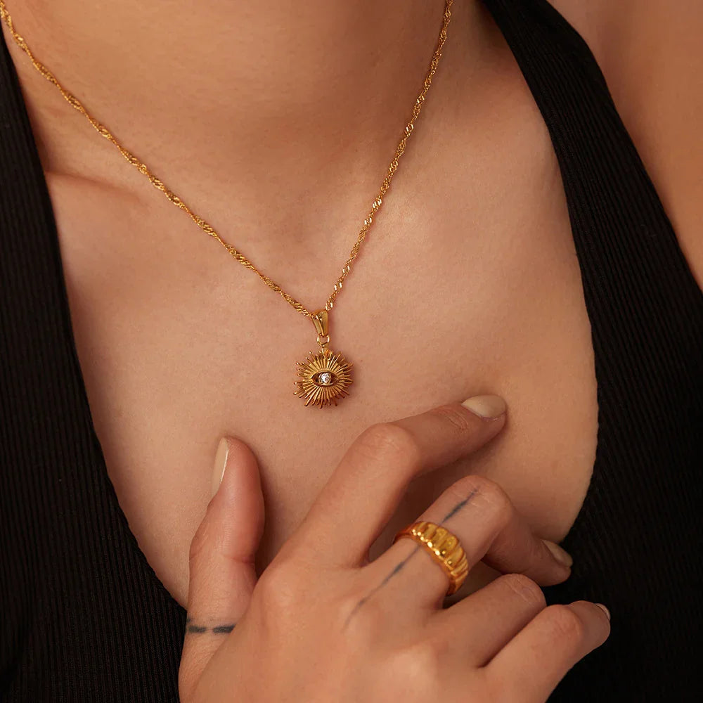 {
  "[Royal&Vicky]Solana Gold Necklace": "[Royal&Vicky] ソラナ ゴールド ネックレス"
}
