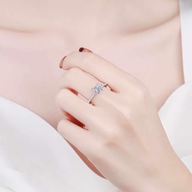 [Royal&Vicky]ELEGANT PRINCESS CUT MOISSANITE ENGAGEMENT RING
