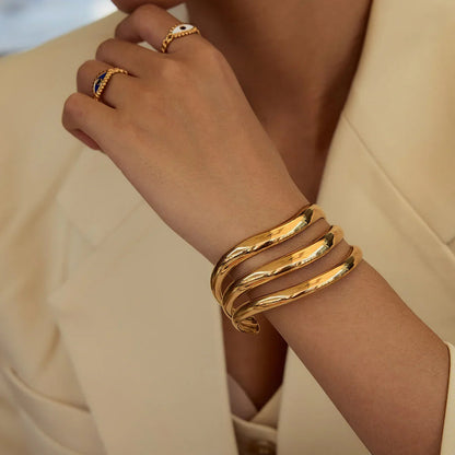 [Royal&Vicky]Meredith dreilagiger Goldarmreif