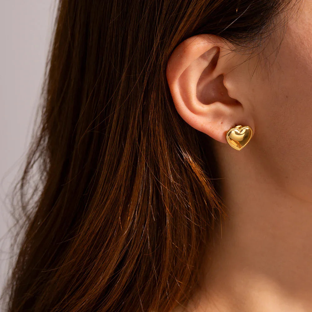[ロイヤル＆ヴィッキー] ルースハートゴールドピアス
