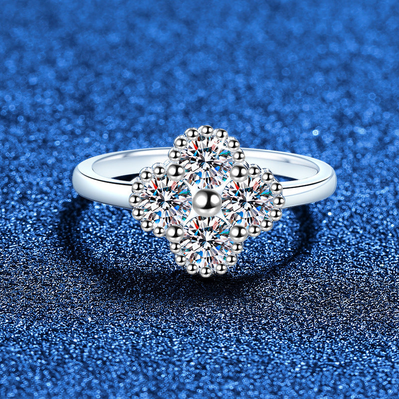 [Royal&Vicky]ELEGANT FOUR-LEAF CLOVER MOISSANITE RING