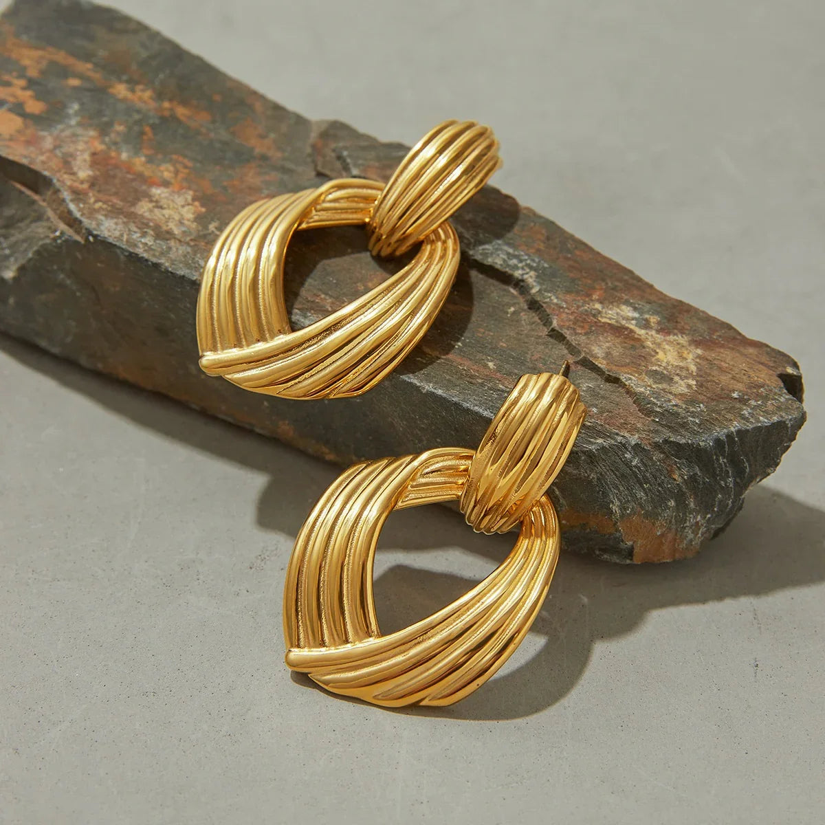 [Royal&Vicky]Selma Goldene Knot-Ohrringe
