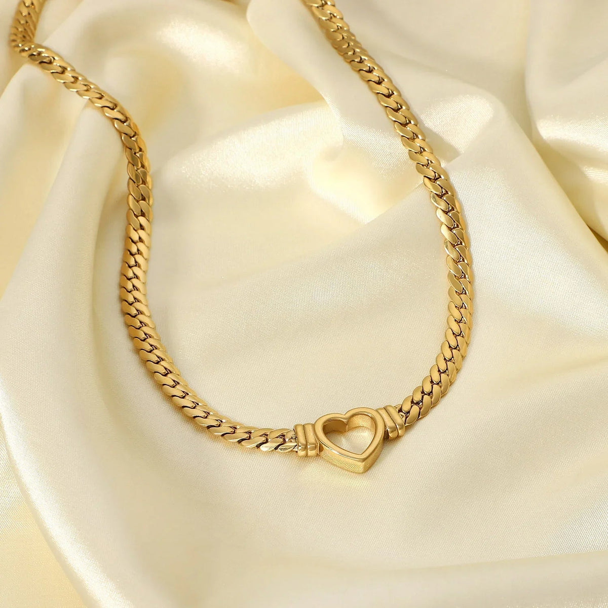 [Royal&Vicky]Vali Heart Choker