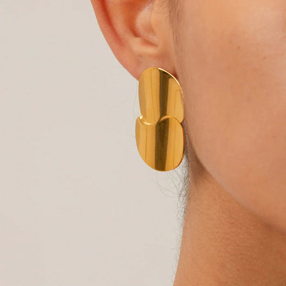 {
  "[Royal&Vicky]Mireille Gold Earrings": "[Royal&Vicky]ミレイユ・ゴールドピアス"
}