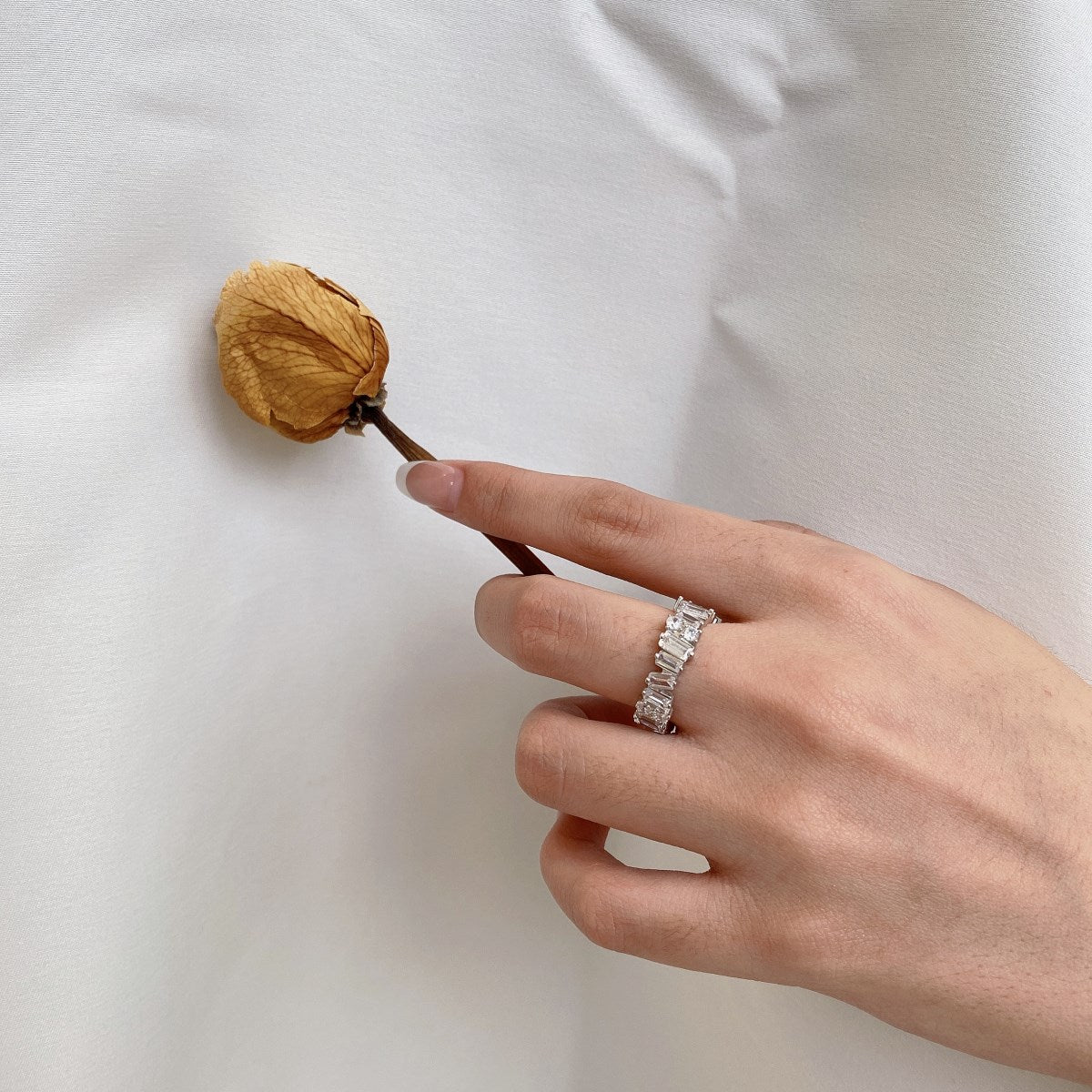 [Royal Jewellery]Delicate Multi Shape Tennis Ring