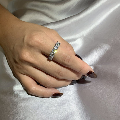 [Royal Jewellery]Gorgeous Round Cut Tennis Ring