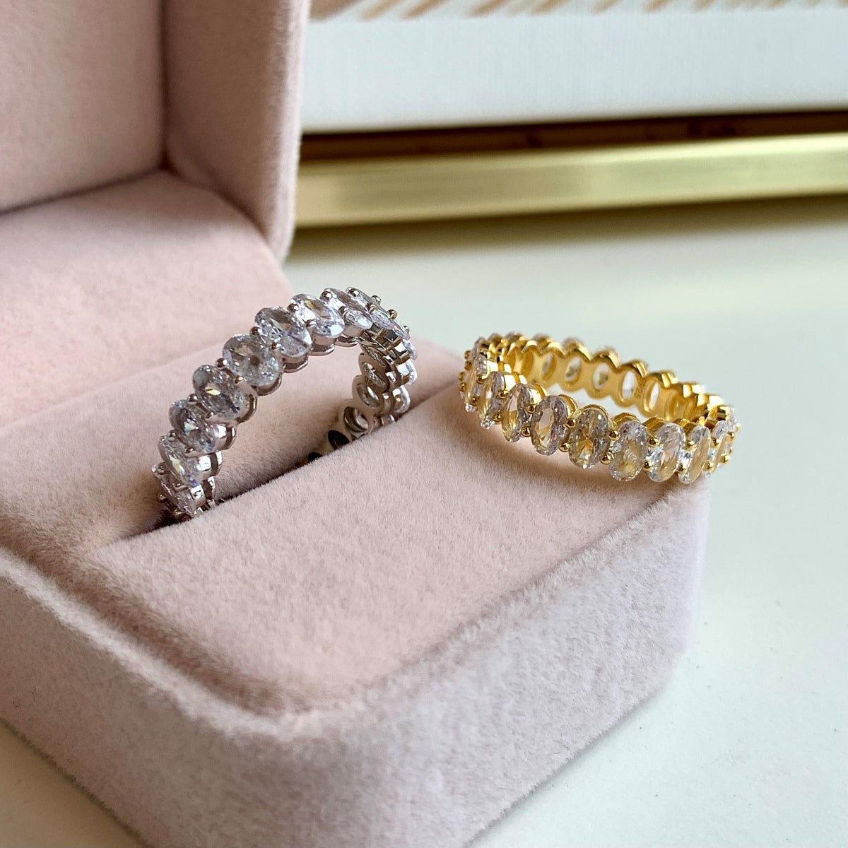 [Royal Jewellery]Ornate Oval Cut Tennis Ring