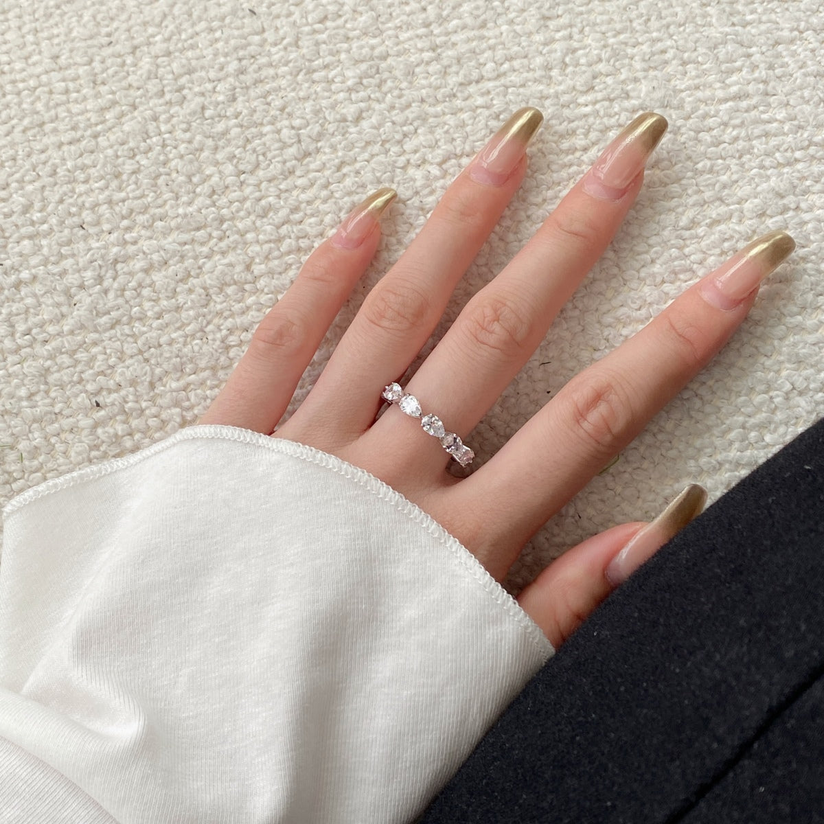[Royal Jewellery]Exquisite Pear Cut Tennis Ring