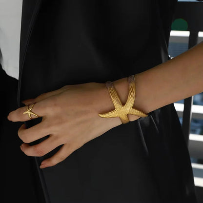 [Royal&Vicky]Annika Seestern-Manschette in Gold