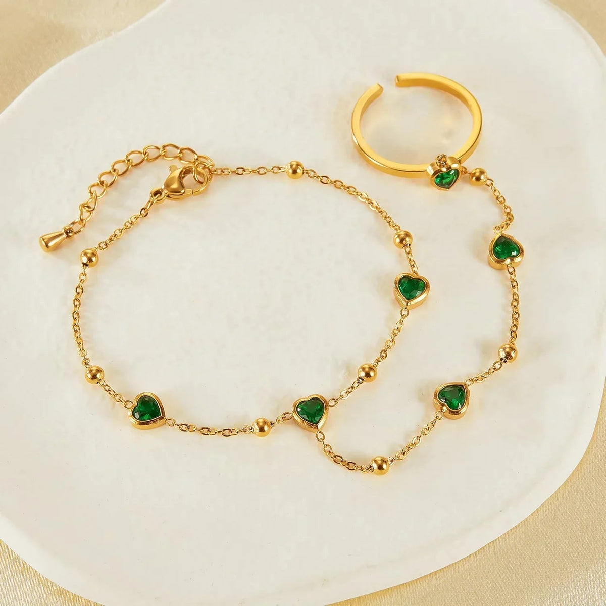 [Royal&Vicky]Gladys Smaragd-Herz-Handkette