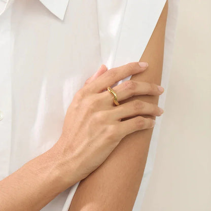 [Royal&Vicky] Lunaria Goldwellenring