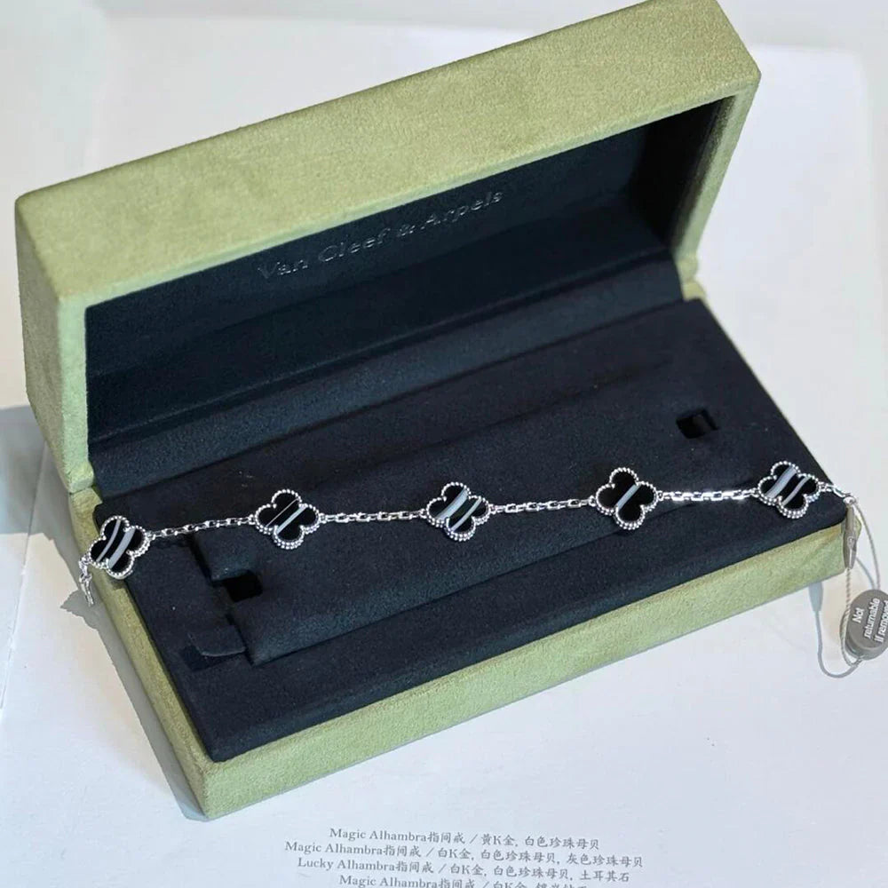 [Royal Jewellery] CLOVER 5 MOTIF PULSAR STONE BRACELET COLLECTION