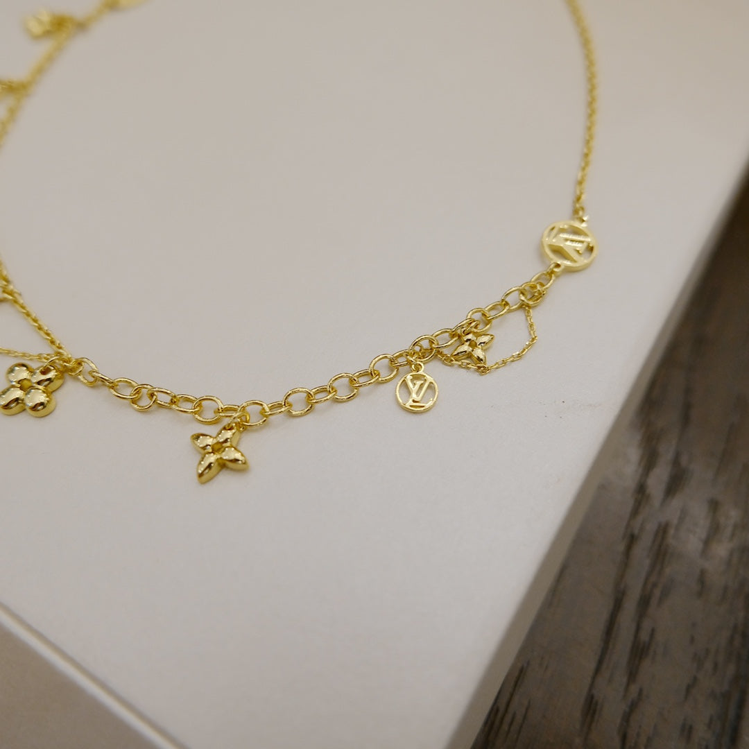 [ROYAL]BLOOMING SUPPLE NECKLACE BRASS