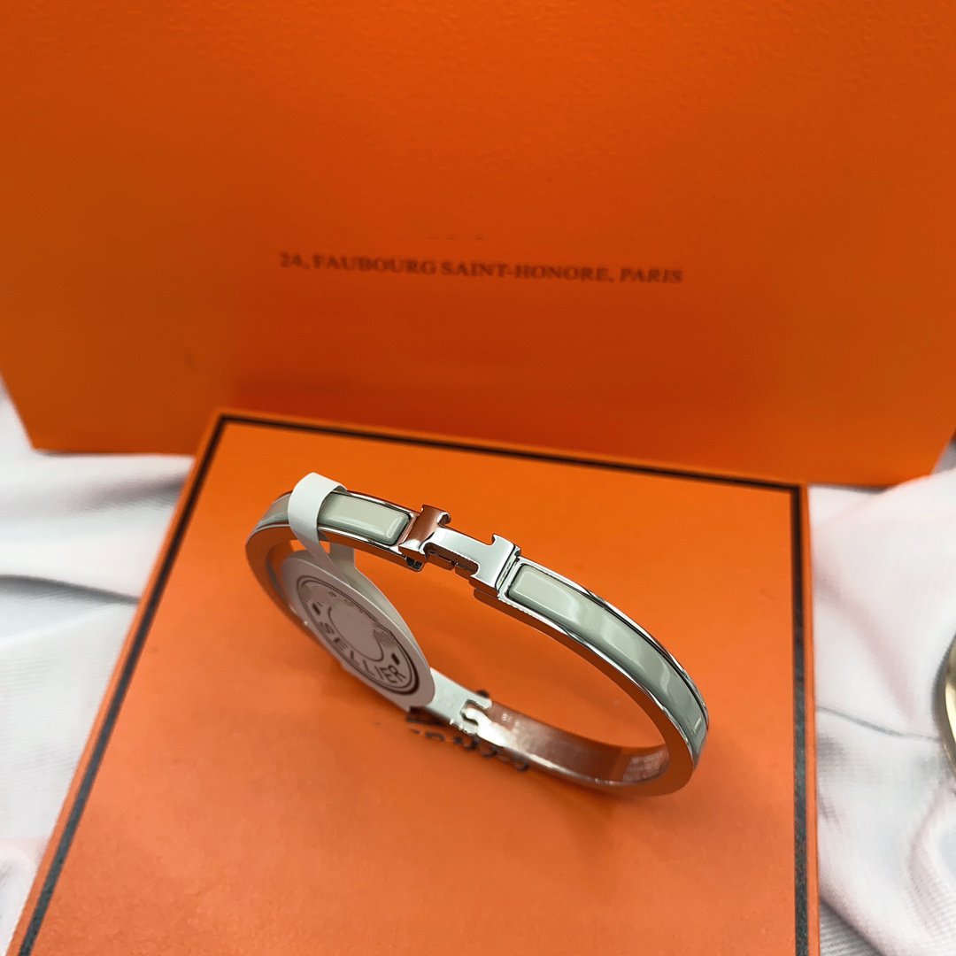 [Royal Jewellery]CLASSIC HM CLIC GREEN 8MM ENAMEL BRACELET