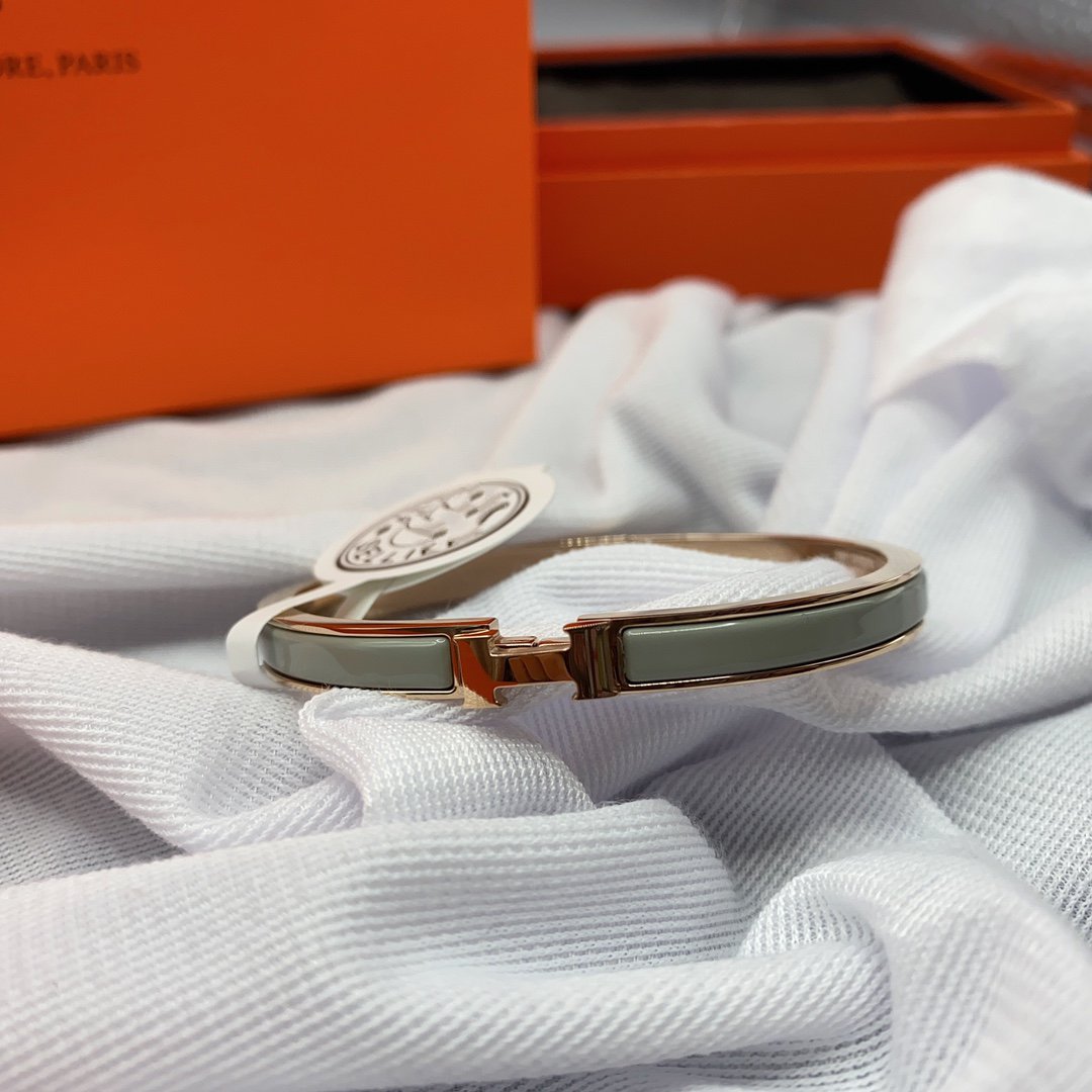 [Royal Jewellery]CLASSIC HM CLIC GREEN 8MM ENAMEL BRACELET