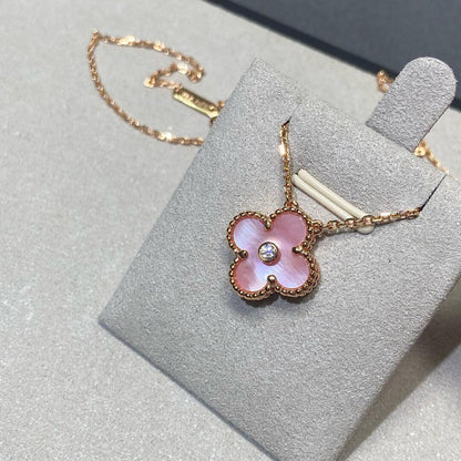 [Royal Jewellery]CLOVER 15MM DIAMOND PINK MOP NECKLACE