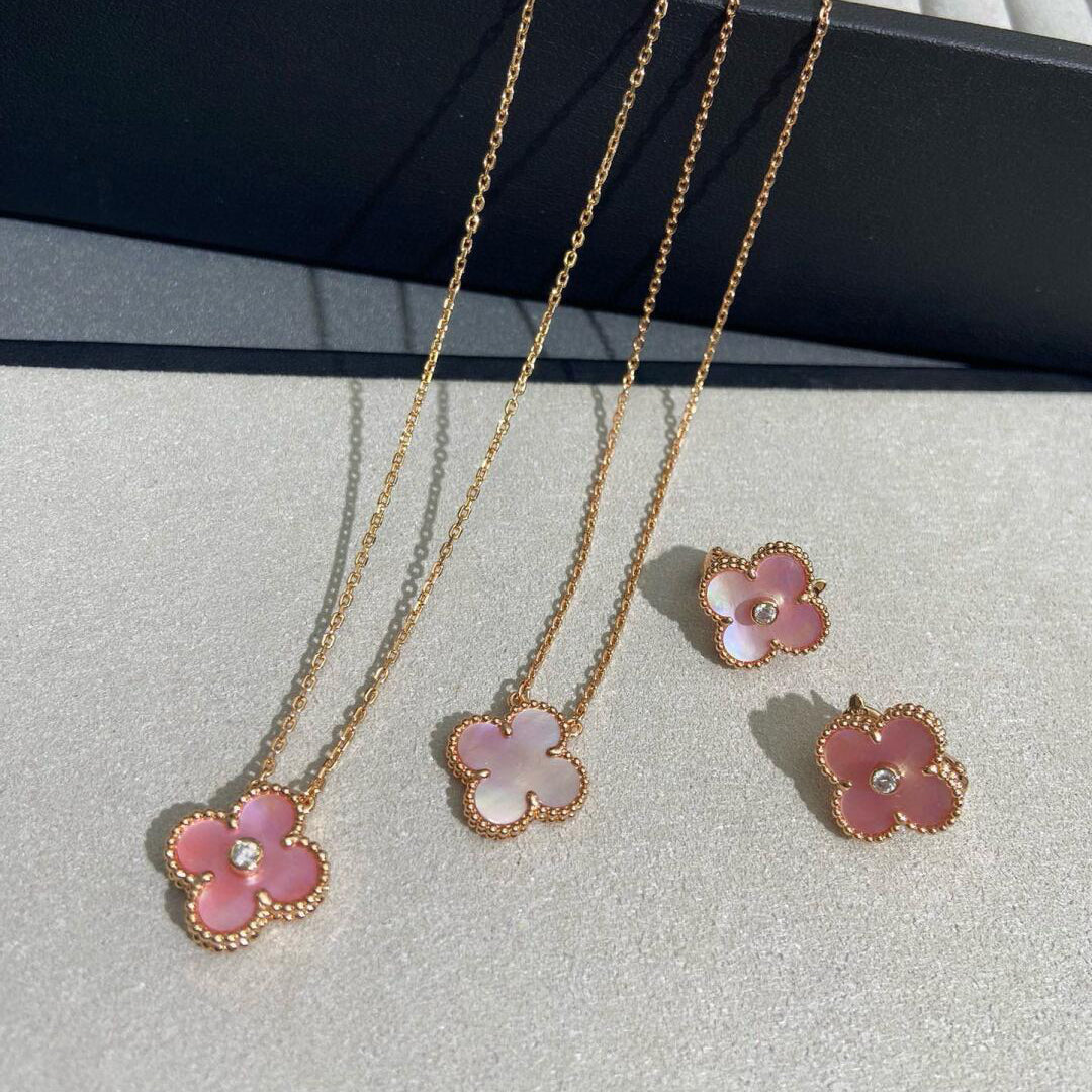 [Royal Jewellery]CLOVER MEDIUM 1 DIAMOND PINK EARRINGS
