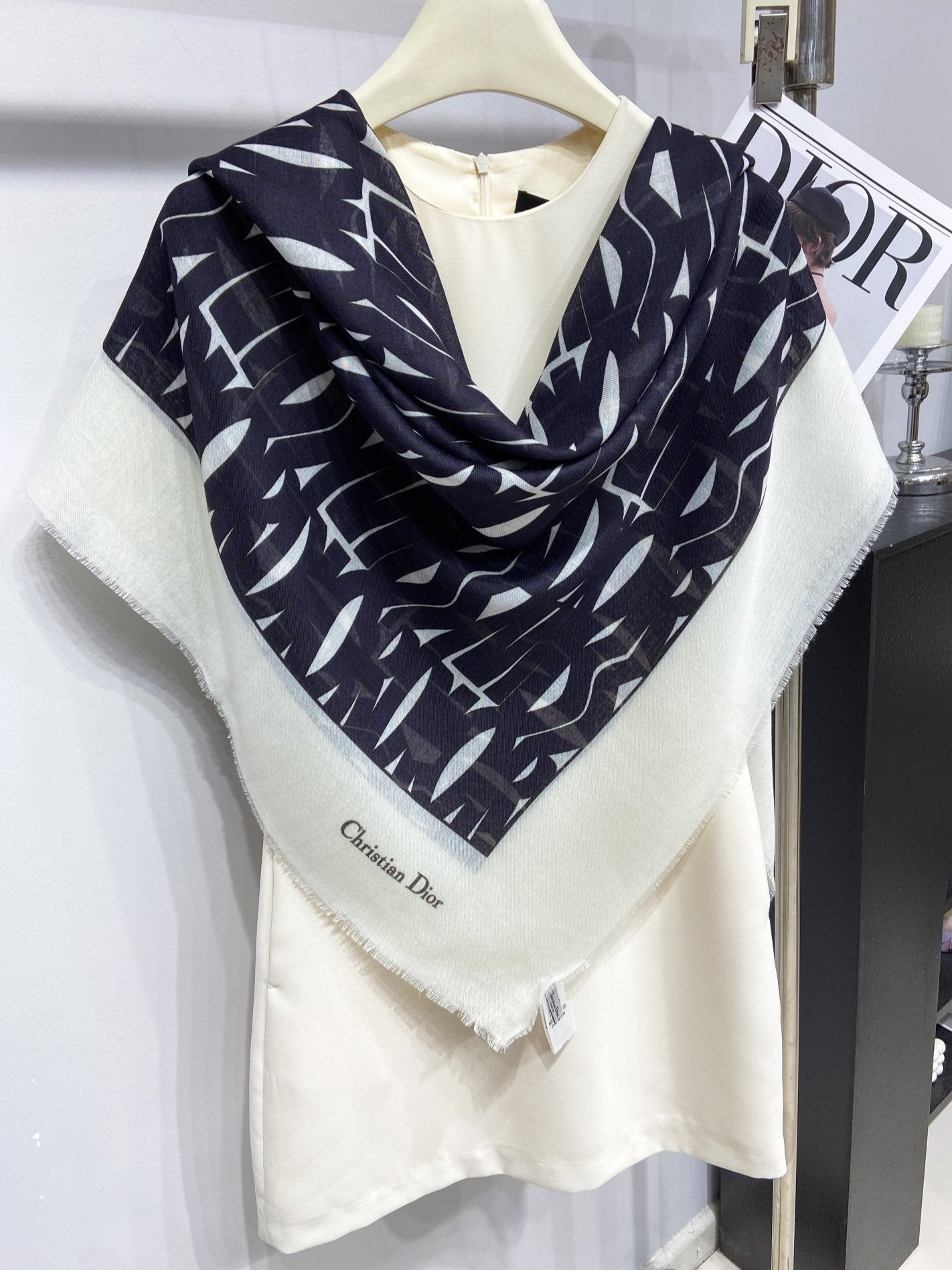 MISS DIOR ALLOVER SHAWL 140 CM IN BLACK MIX WHITE SILK CASHMERE 411629