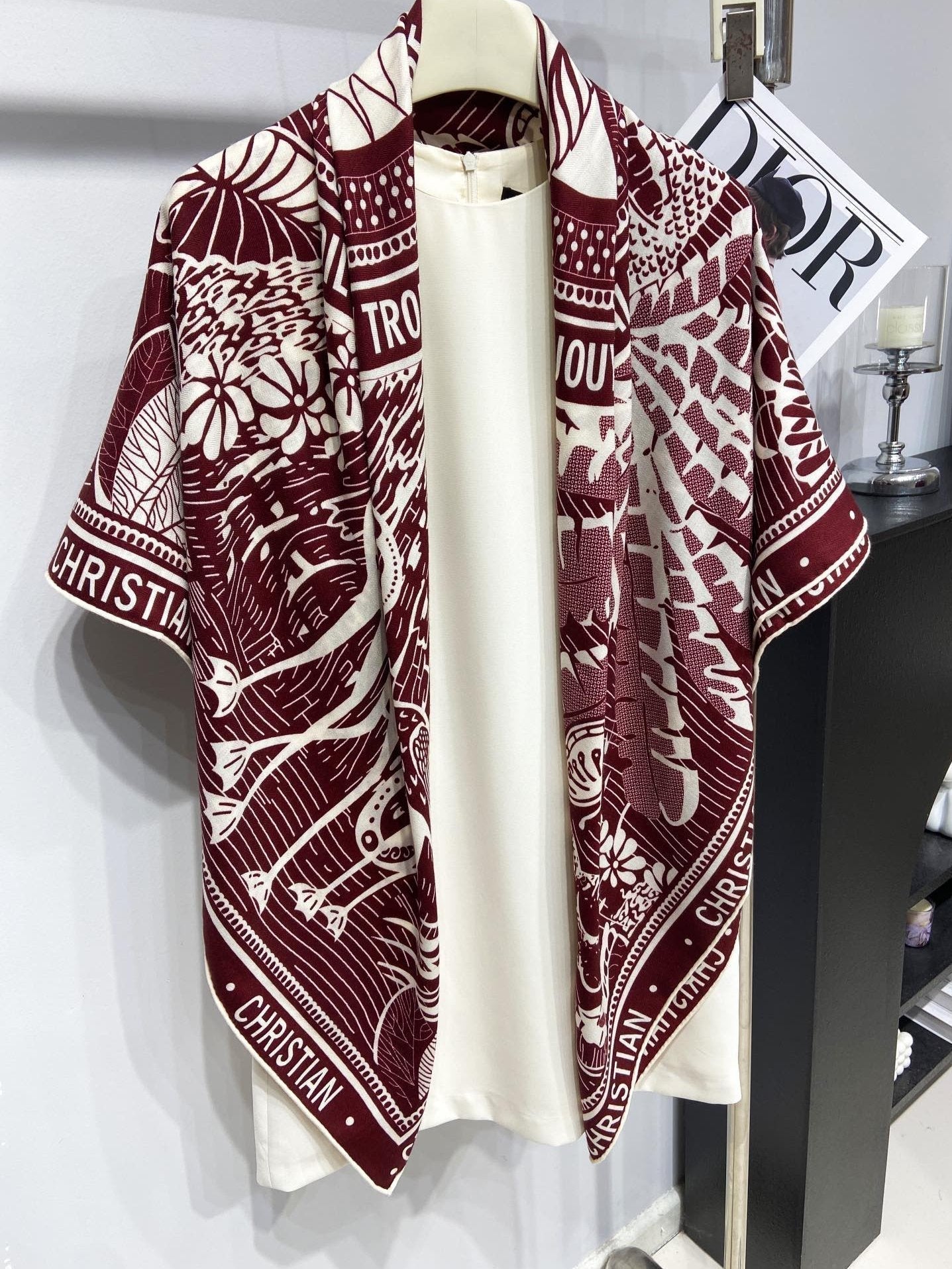 SQUARE SCARF 140 CM IN MAROON RED MIX WHITE MONOGRAM WOOL AND SILK 415110