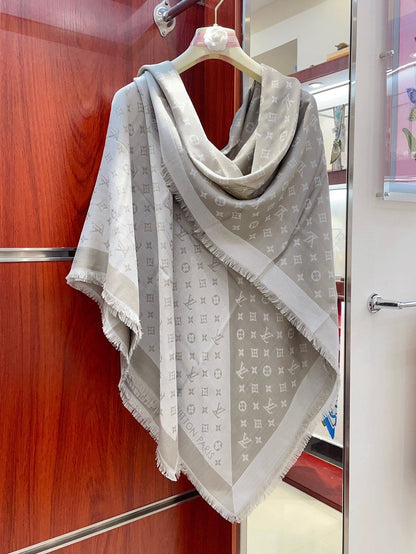 DUOGRAM SCARF 140 CM IN LIGHT GRAY SILK 396240