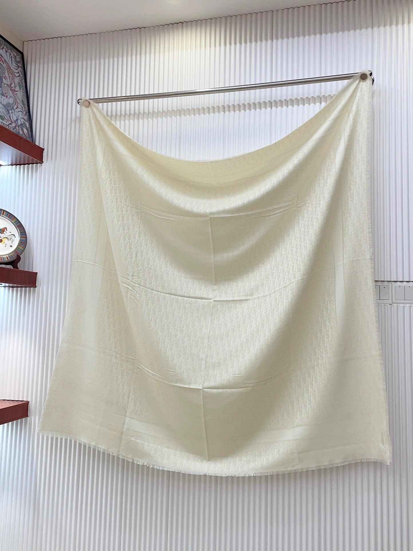 SQUARE SCARF 140 CM IN WHITE WOOL AND SILK  408660