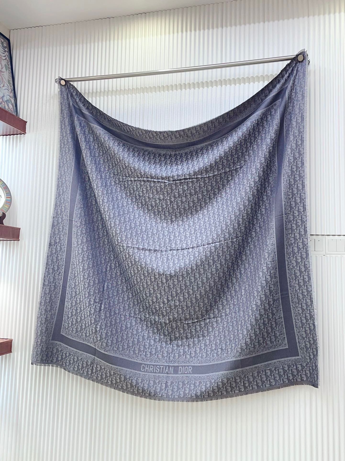 SQUARE SCARF 140 CM IN COOL GRAY WOOL AND SILK  408661