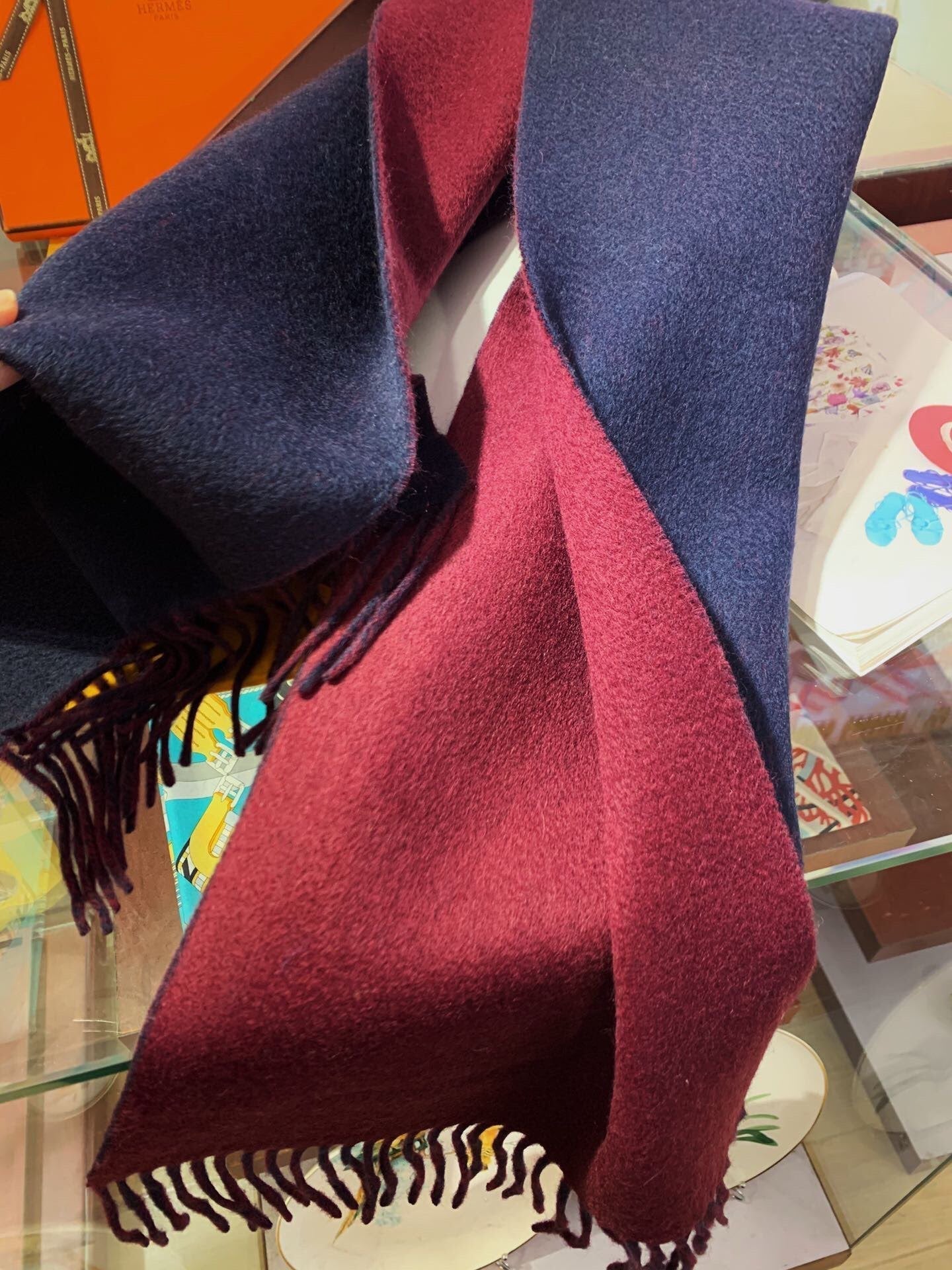 DOUBLE-FACE STOLE 200 CM IN DARK PURPLE AND RED PINK CASHMERE 394773