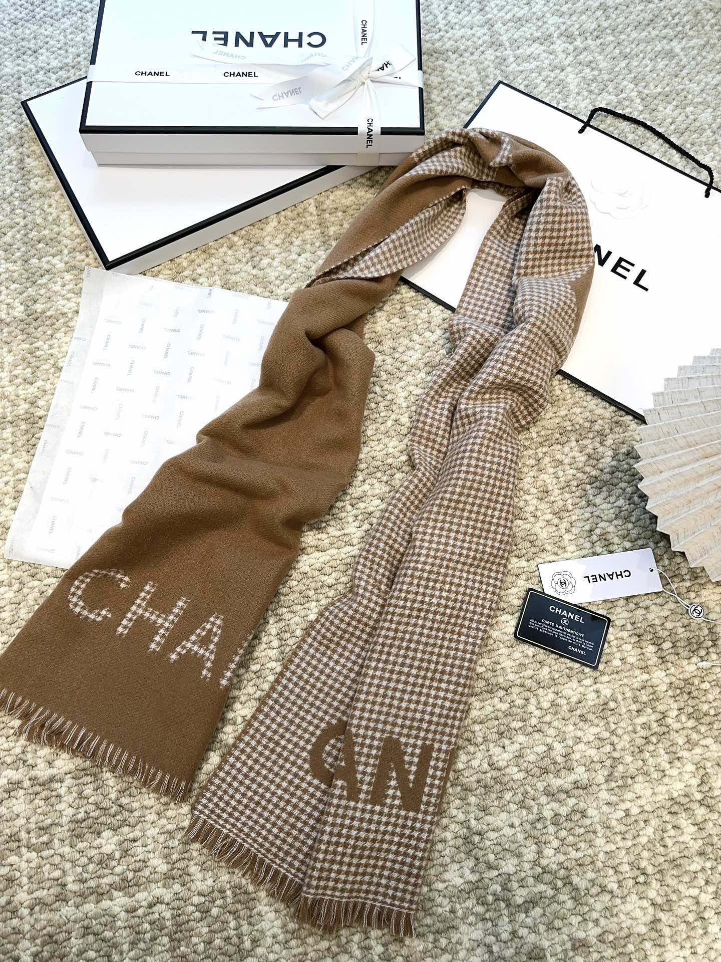 HOUNDSTOOTH SCARF 185 CM IN CAMEL BROWN CASHMERE 393124