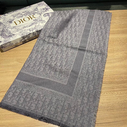 SQUARE SCARF 140 CM IN MOUSE GRAY WOOL AND SILK 415442