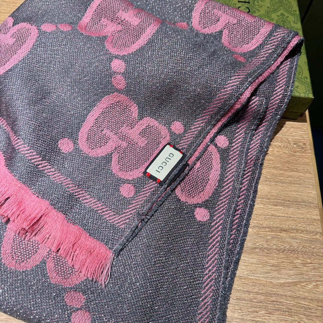 SCARF 195 CM IN DARK PINK GG WOOL LAM JACQUARD 403976