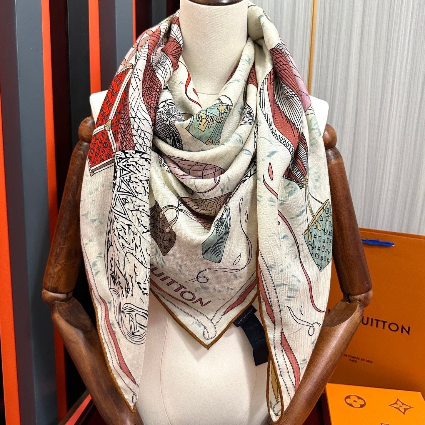 UP AND AWAY 140 CM SQUARE SILK SCARF COLORFUL 400074