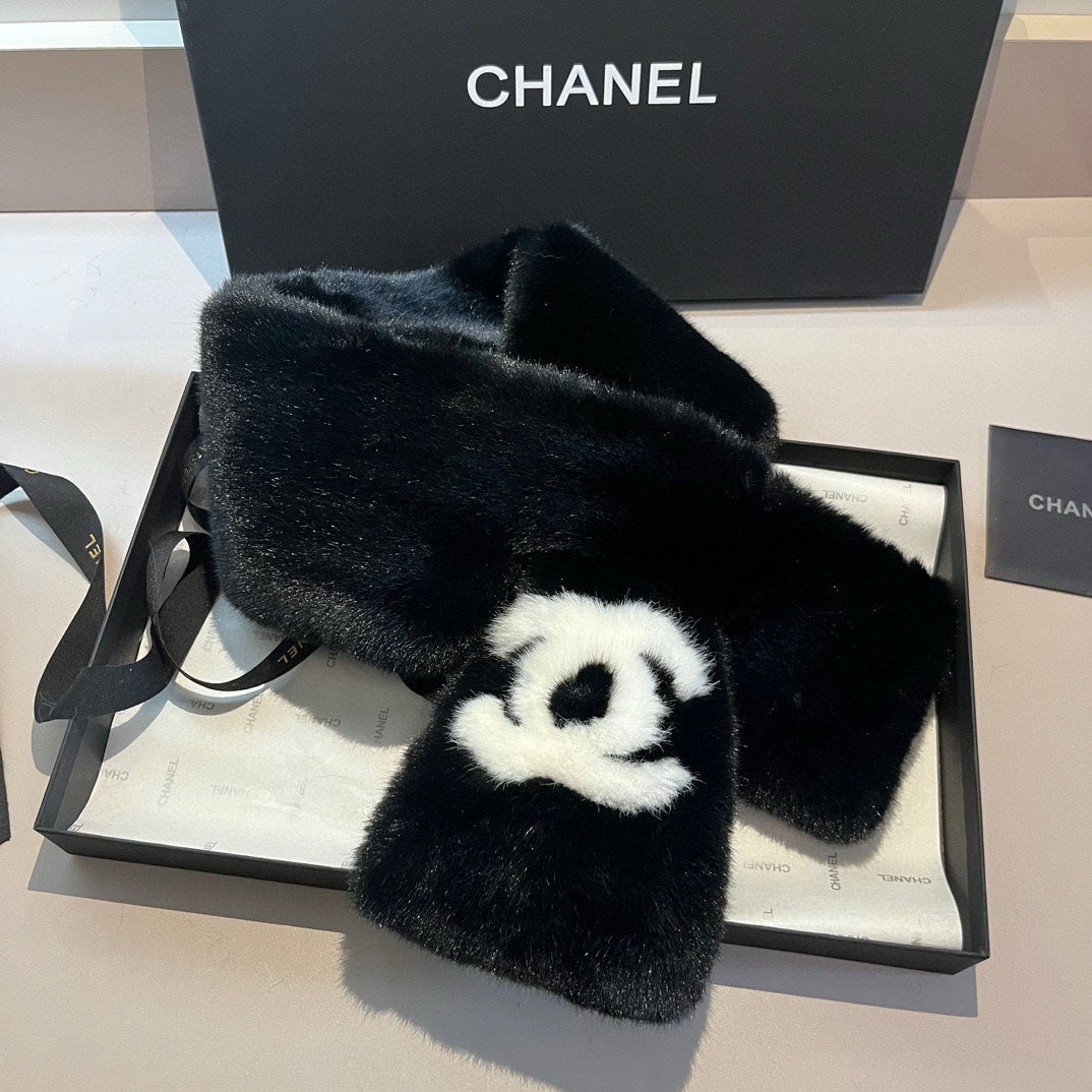 SCARF IN BLACK RABBIT FUR WITH WHITE LOGO 397438