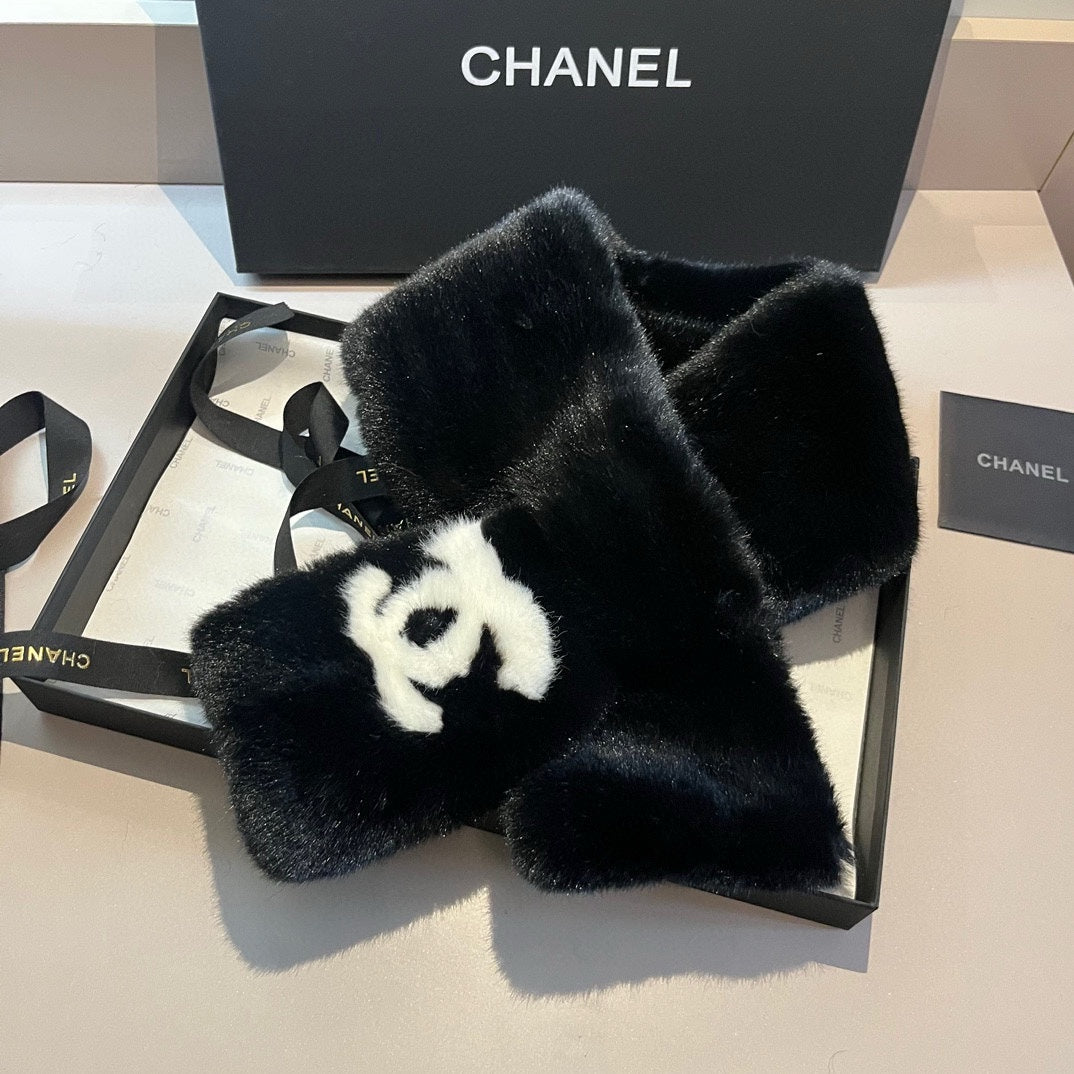 SCARF IN BLACK RABBIT FUR WITH WHITE LOGO 397438