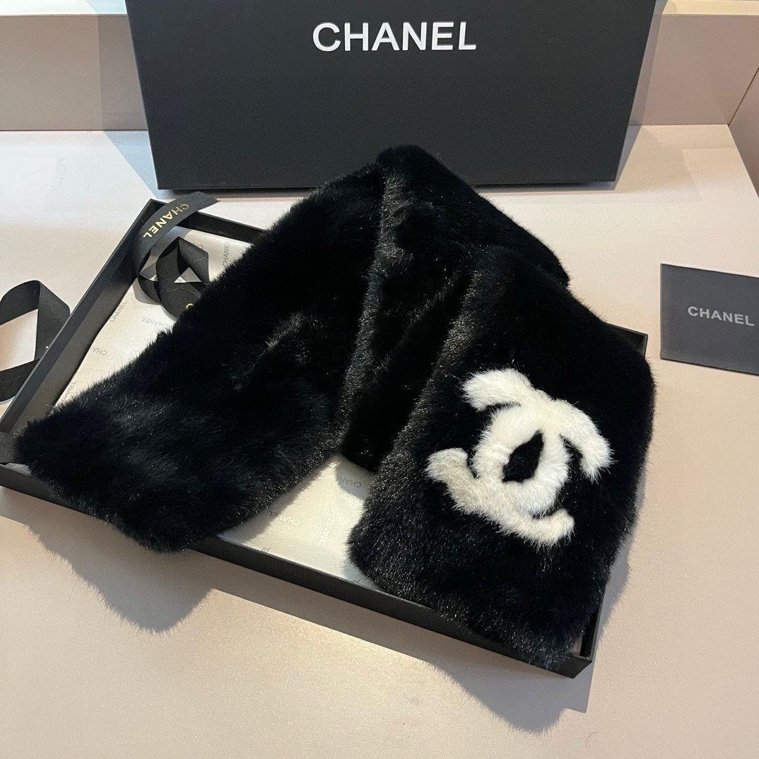 SCARF IN BLACK RABBIT FUR WITH WHITE LOGO 397438