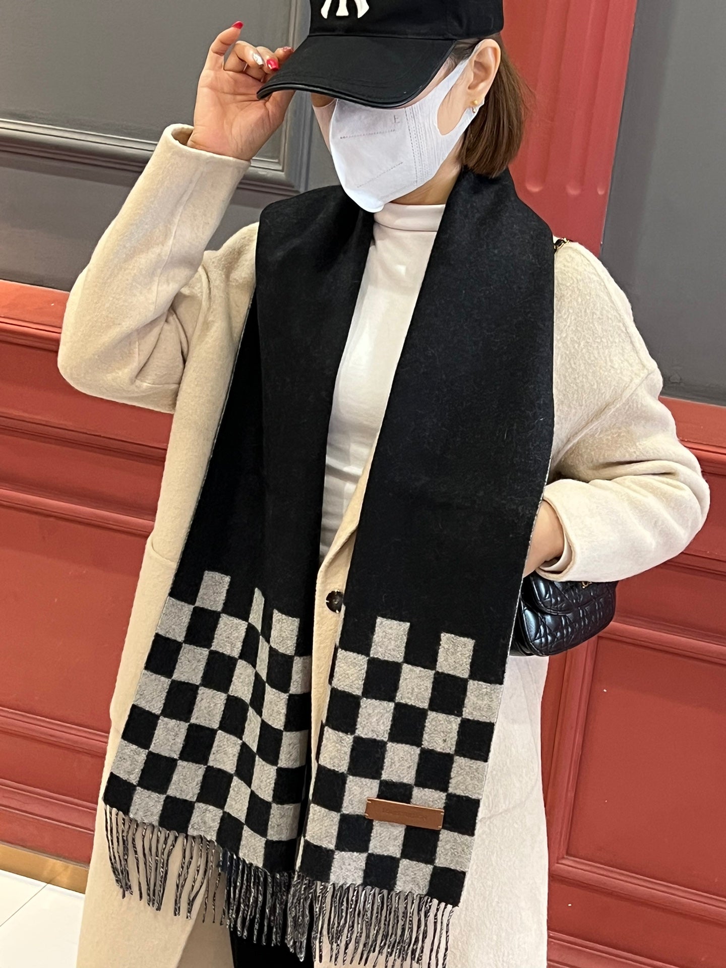 DAMIER SCARF 180 CM IN BLACK MIX WHITE CASHMERE 388315