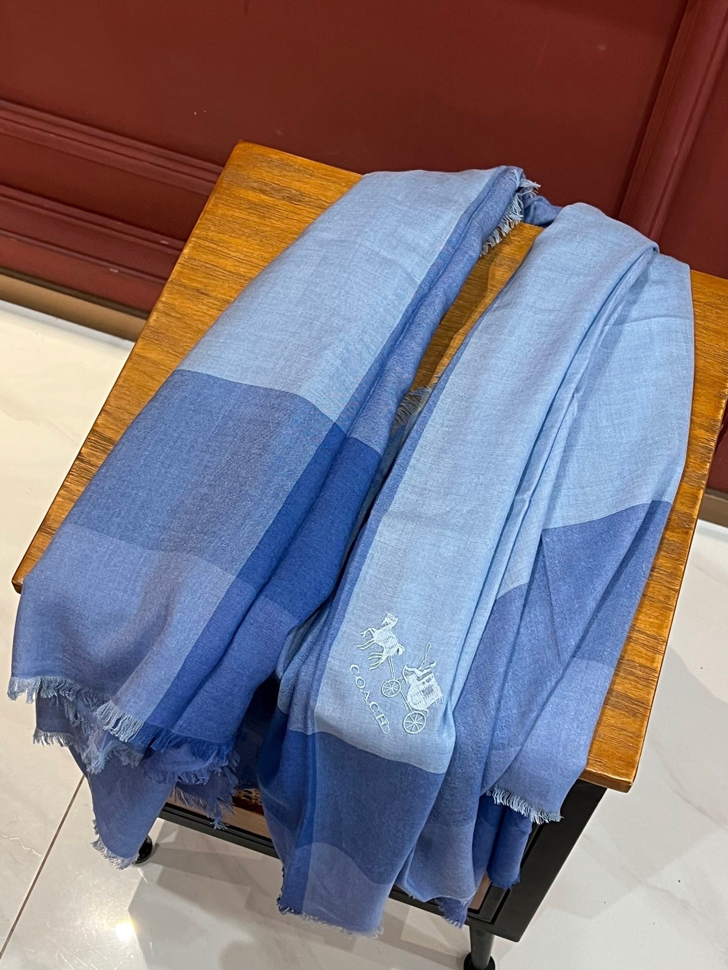 SQUAR SCARF 153 CM IN AZURE BLUE CASHMERE 413790