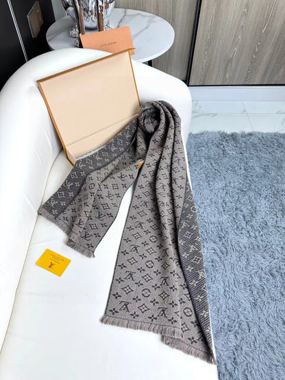 SCARF 180 CM IN KHAKI BROWN CLASSIC MONOGRAM CASHMERE 396440