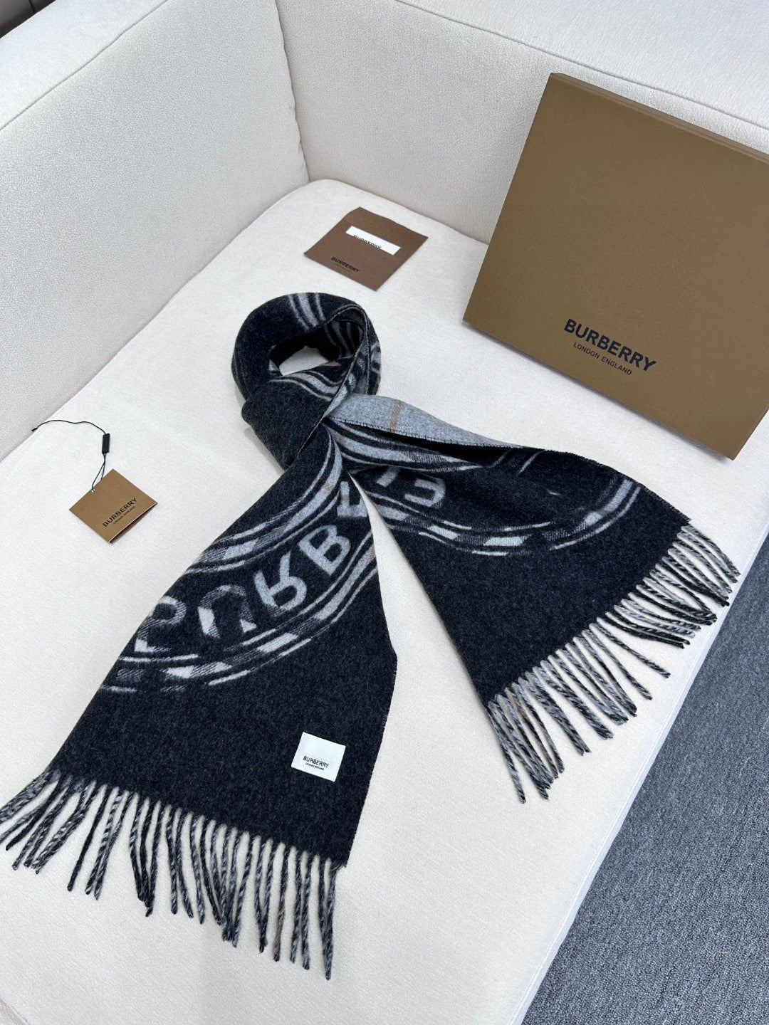 SCARF 180 CM IN BLACK AND LIGHT GRAY CASHMERE  407242