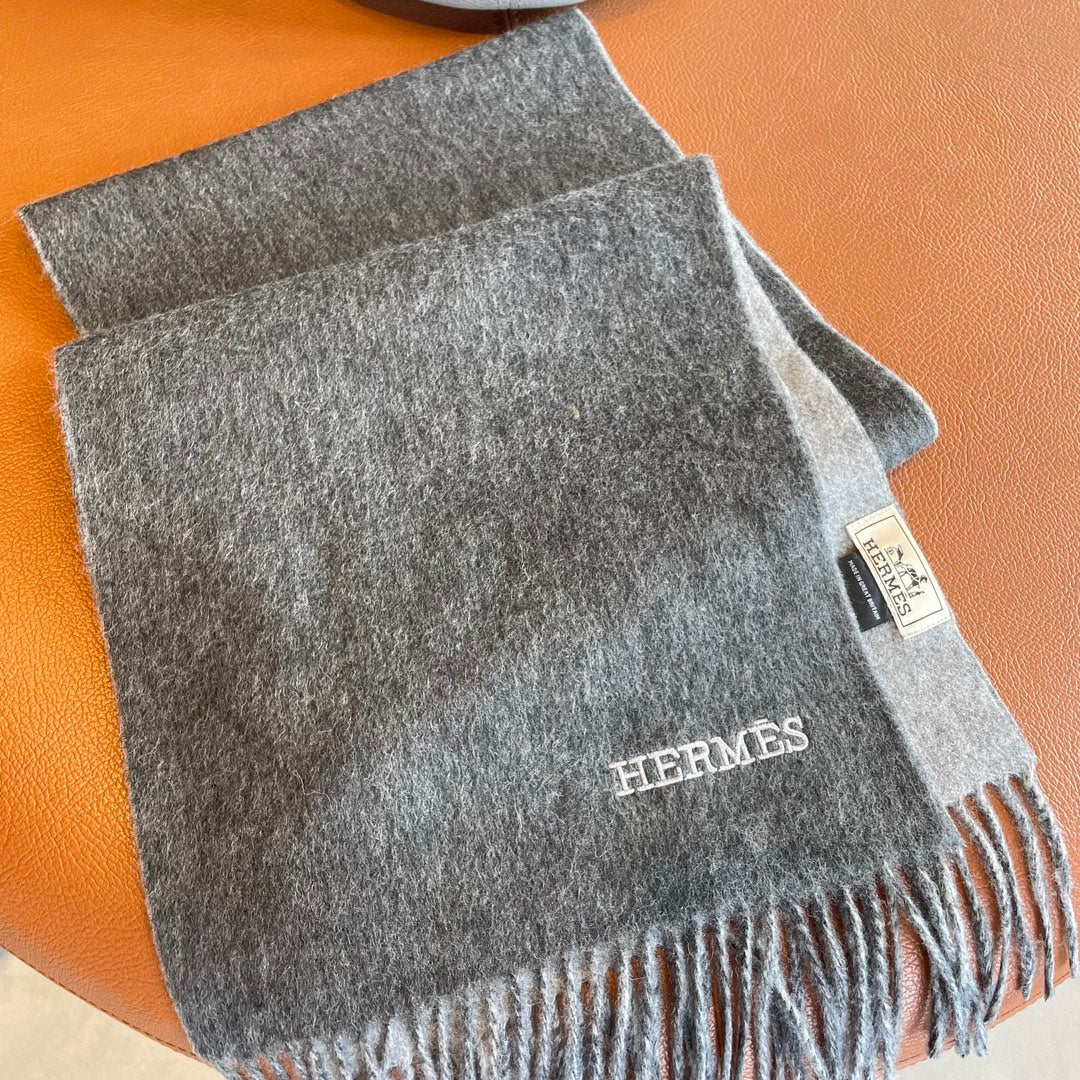 DOUBLE-FACE STOLE SCARF IN SMOKE GRAY MIX WHITE CASHMERE 394465