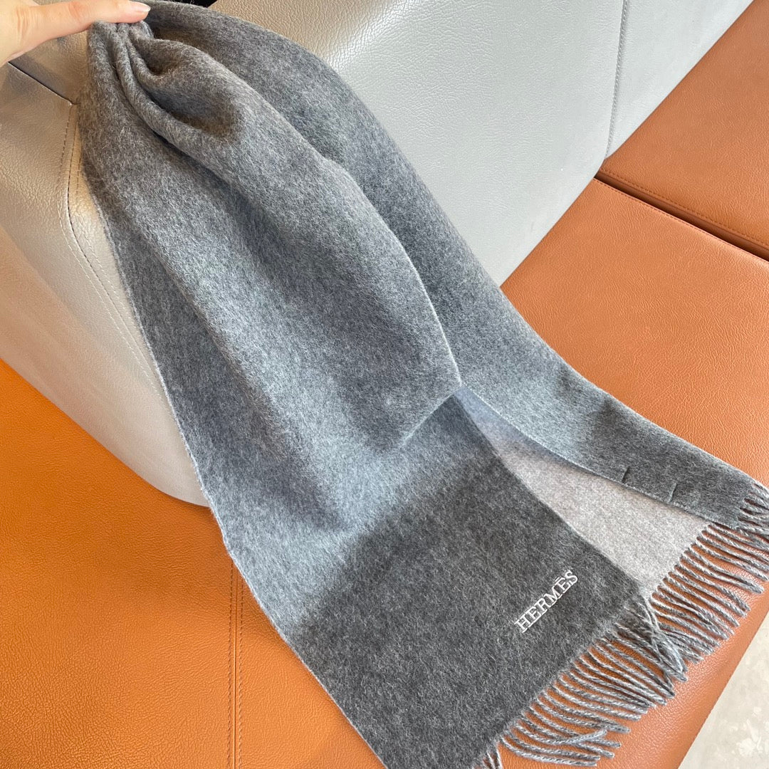 DOUBLE-FACE STOLE SCARF IN SMOKE GRAY MIX WHITE CASHMERE 394465