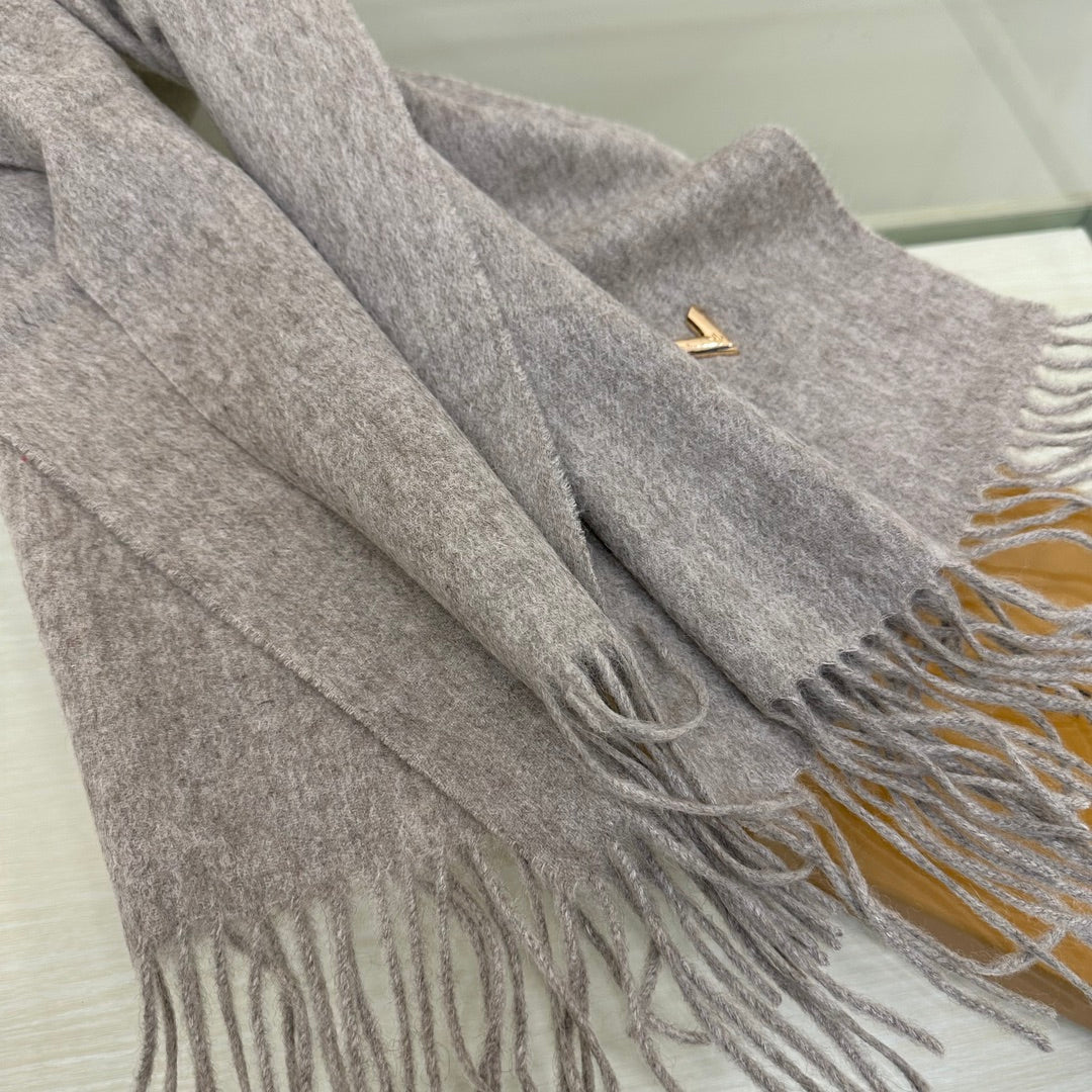 SCARF 200 CM IN PALE GRAY CASHMERE WITH GOLD LOGO 393102