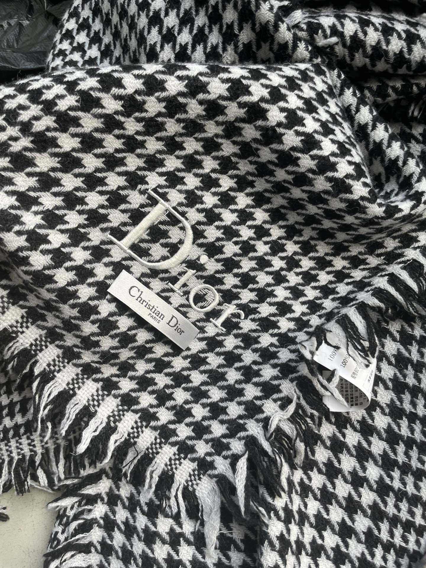 HOUNDSTOOTH SCARF 200 CM IN BLACK MIX WHITE WOOL 399969