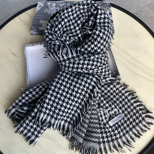 HOUNDSTOOTH SCARF 200 CM IN BLACK MIX WHITE WOOL 399969