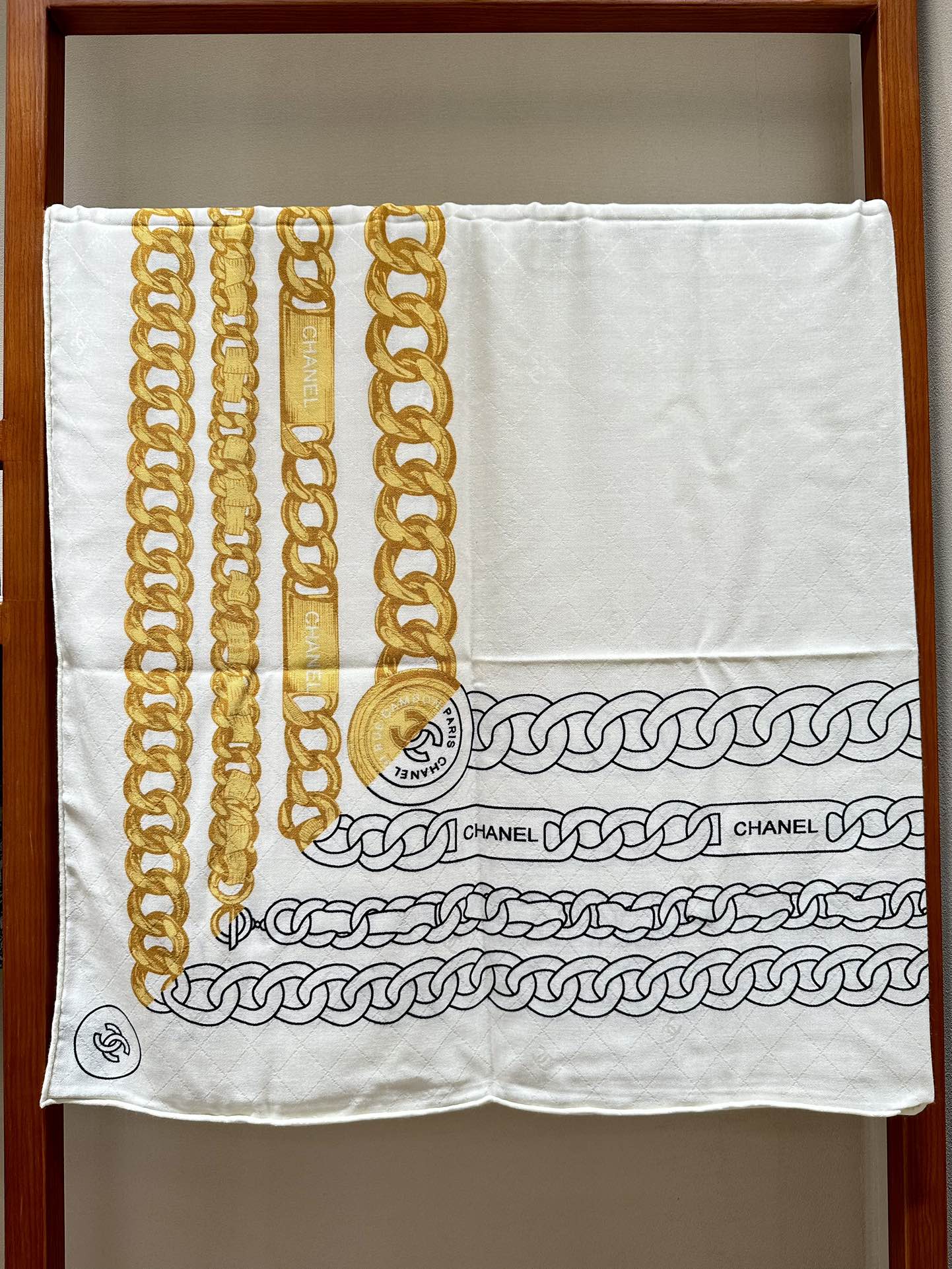 SQUARE SCARF 140 CM IN WHITE MIX GOLD SILK 403988