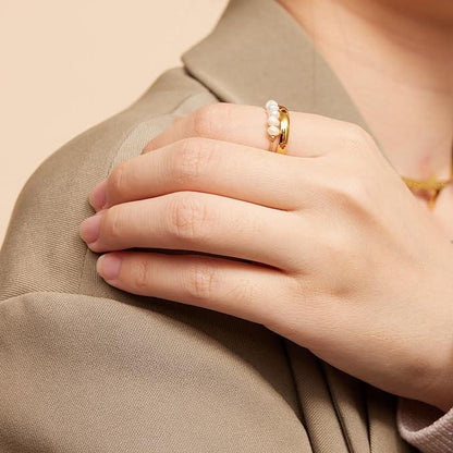 {
  "Royal&Vicky": "Royal&Vicky",
  "Magnolia Freshwater Pearl Gold Ring": "マグノリア 淡水パール ゴールドリング"
}